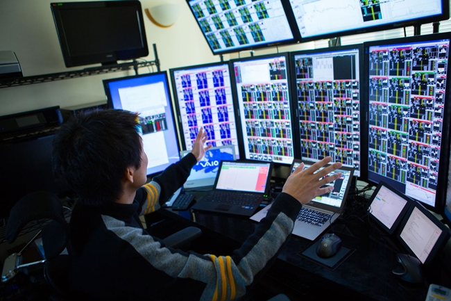 สุดยอดโอตาคุพันล้าน Kotegawa Takashi ผู้ร่ำรวยจากการเล่นหุ้น และอ่านแต่